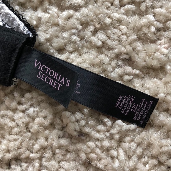 Victoria’s Secret Dream Angels Push Up Bra - Picture 2 of 6